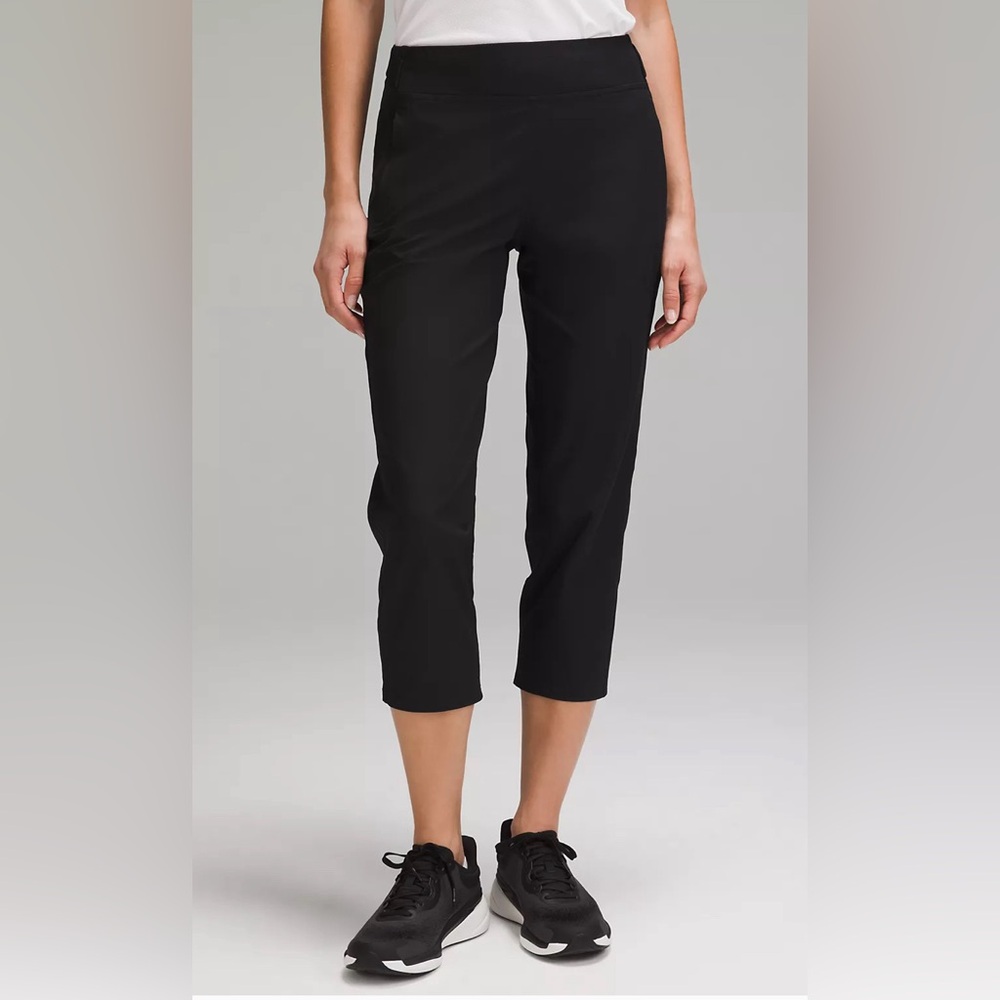 Lululemon Warpstreme Multi-Pocket Mid-Rise Golf Crop 24"